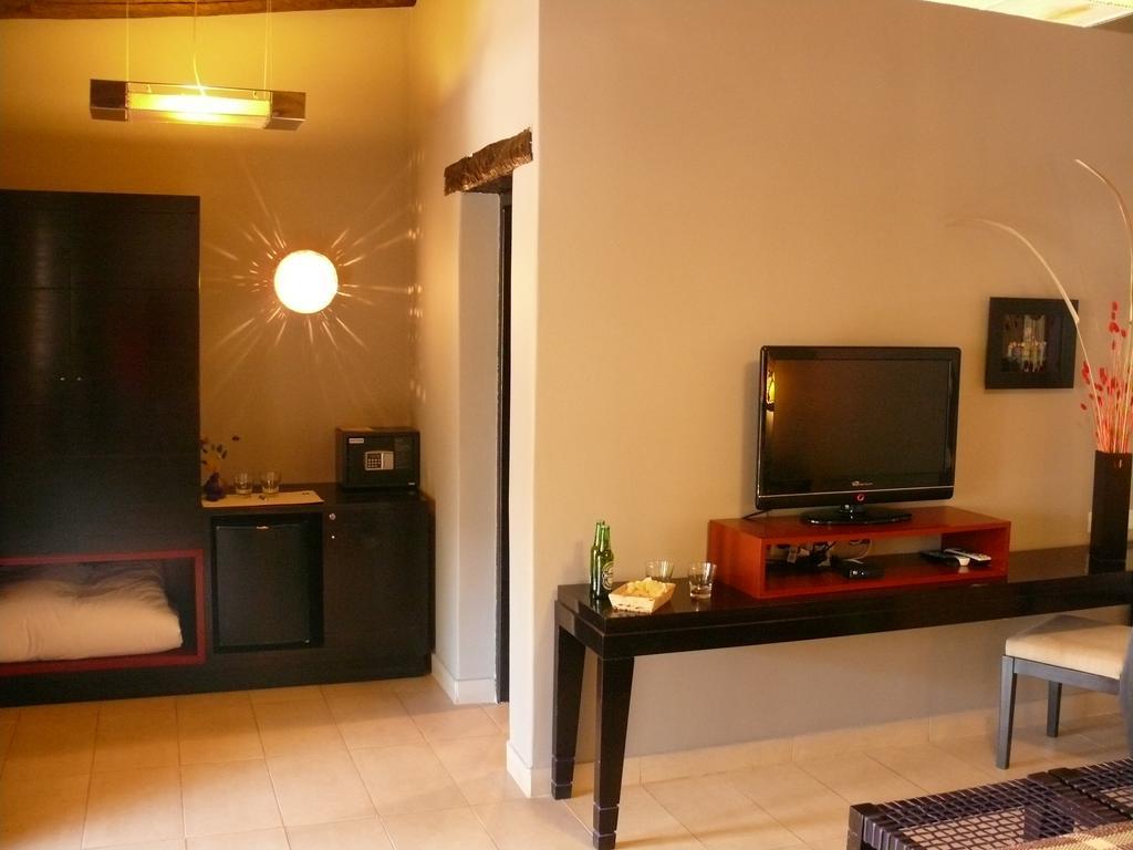 Terrazas De La Posta Hotel Purmamarca Room photo